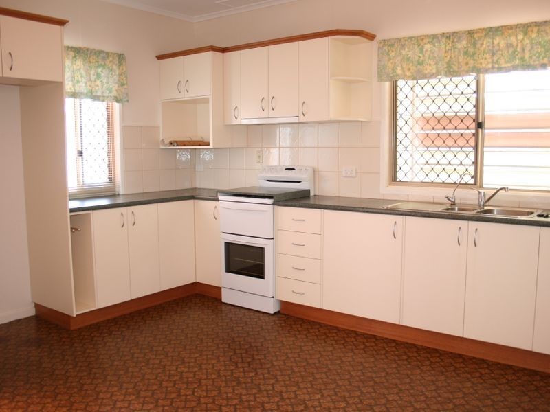 11 Merritt Street, Harristown QLD 4350