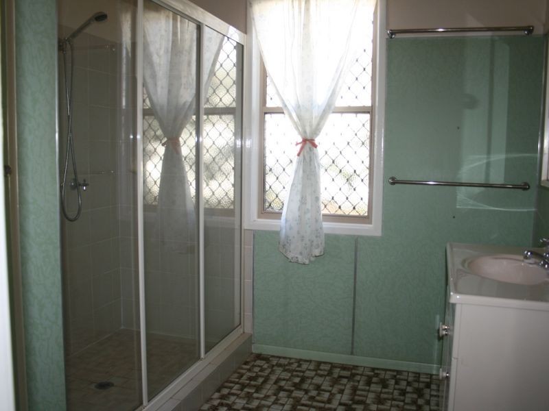 11 Merritt Street, Harristown QLD 4350