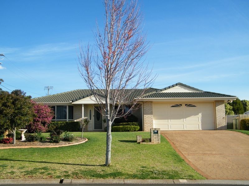 2 Gouldson Drive, Kearneys Spring QLD 4350