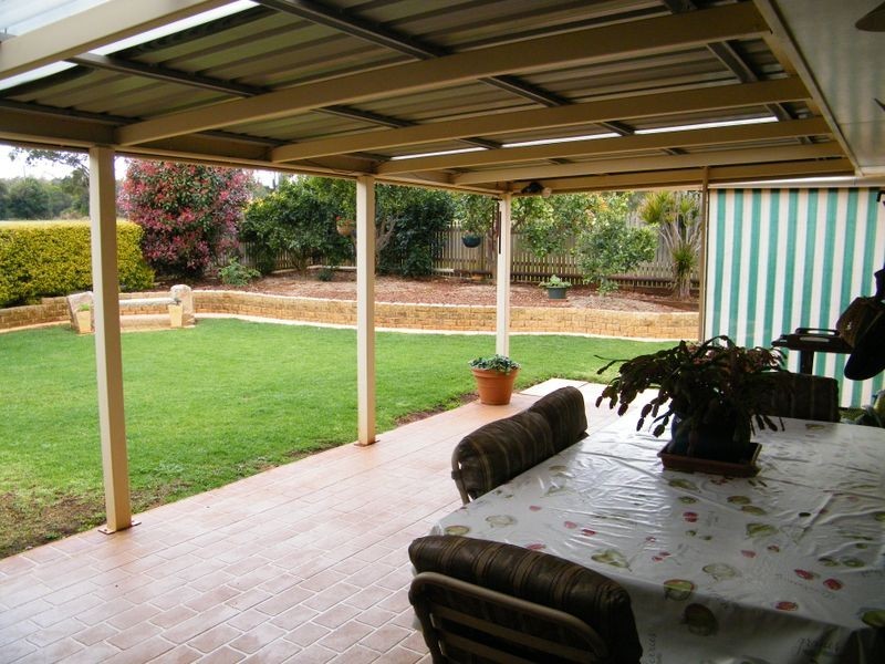 2 Gouldson Drive, Kearneys Spring QLD 4350