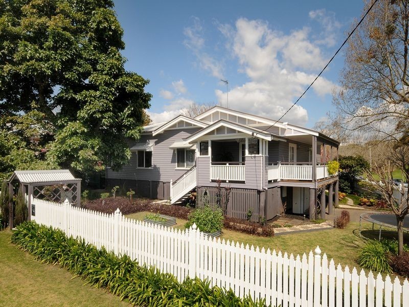 12 Bruce Street, East Toowoomba QLD 4350