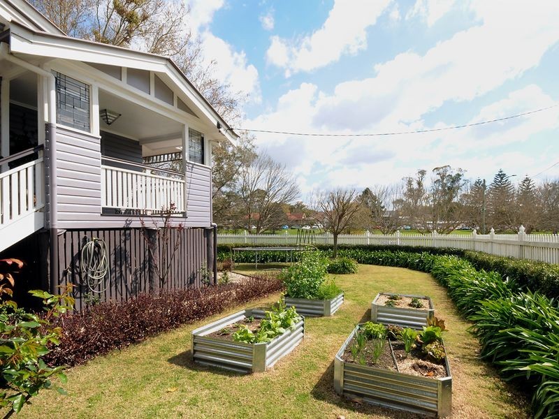 12 Bruce Street, East Toowoomba QLD 4350