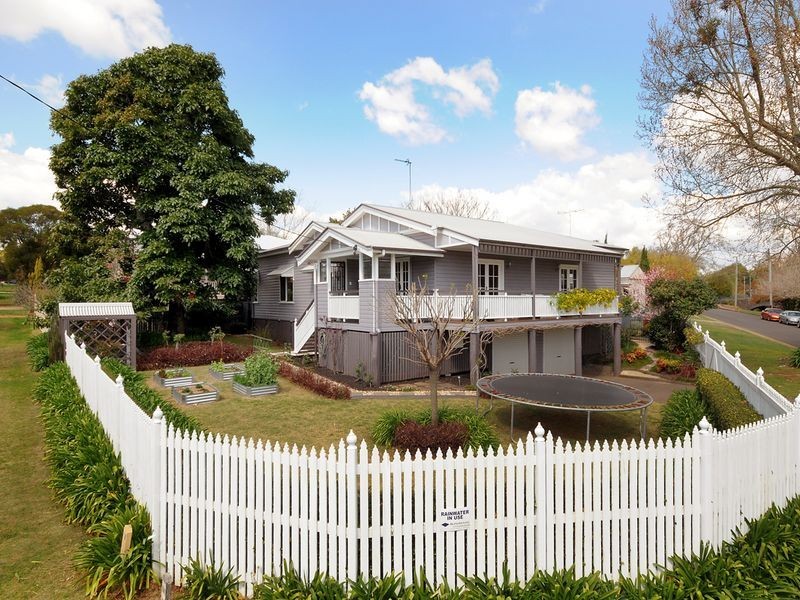 12 Bruce Street, East Toowoomba QLD 4350