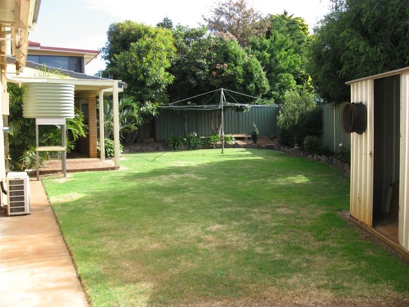 9 Homestead Avenue, Harristown QLD 4350