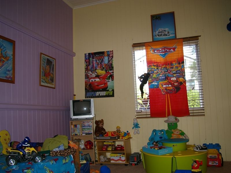 173 West Street, Newtown QLD 4350