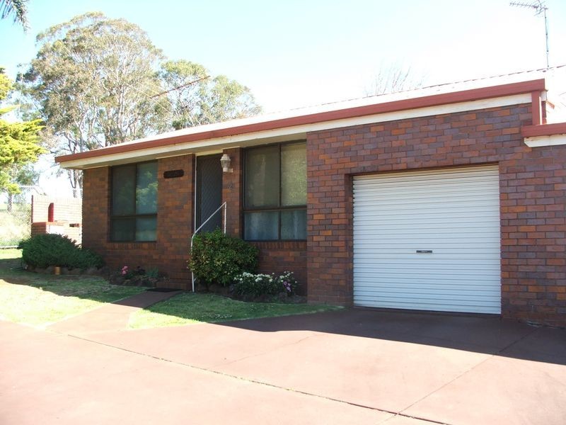 2/72 Wine Drive, Wilsonton QLD 4350