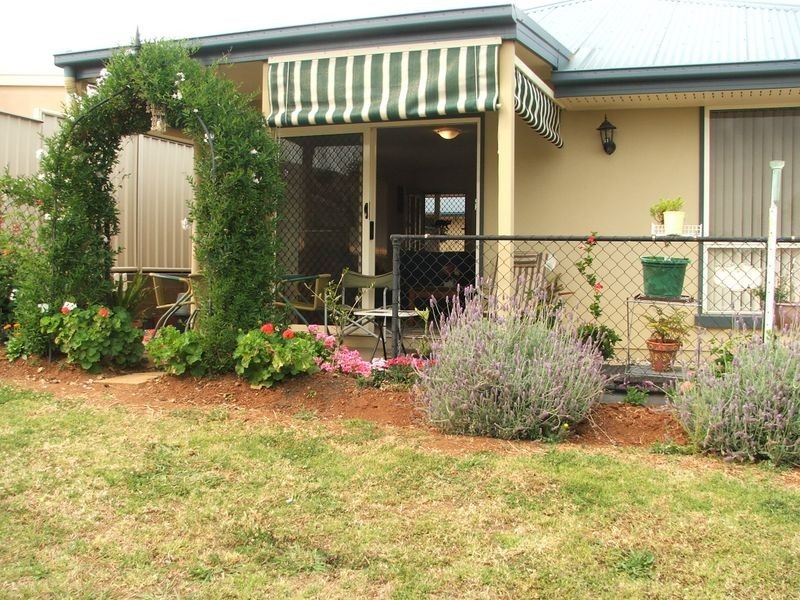 5/303 Spring Street, Kearneys Spring QLD 4350