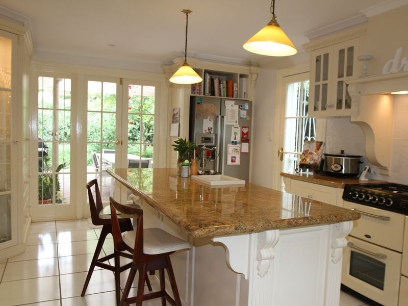 17 East St, East Toowoomba QLD 4350