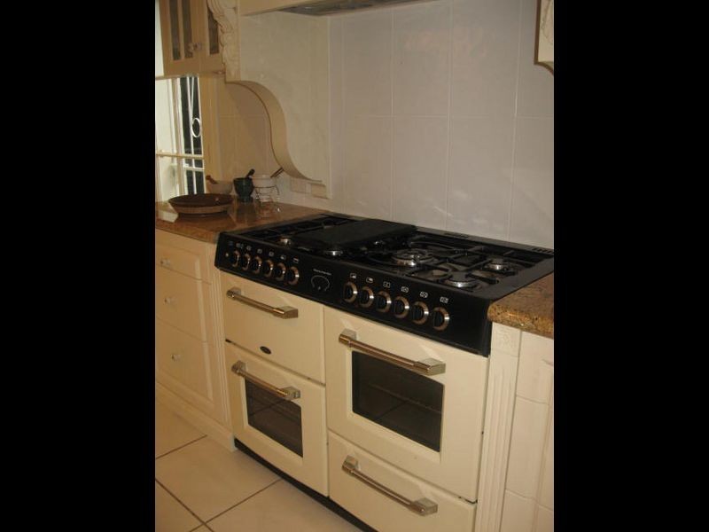 17 East St, East Toowoomba QLD 4350