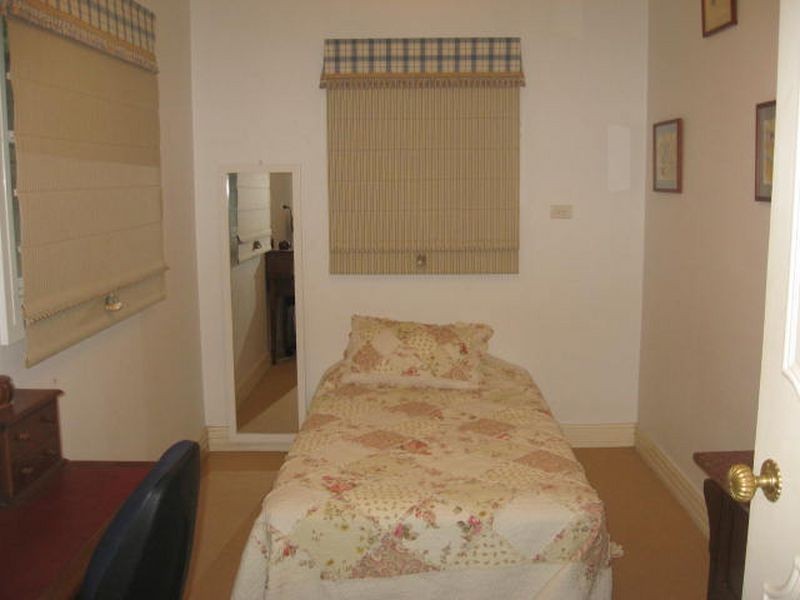 17 East St, East Toowoomba QLD 4350