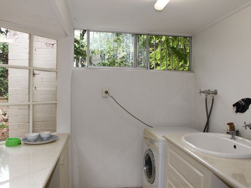 17 East St, East Toowoomba QLD 4350