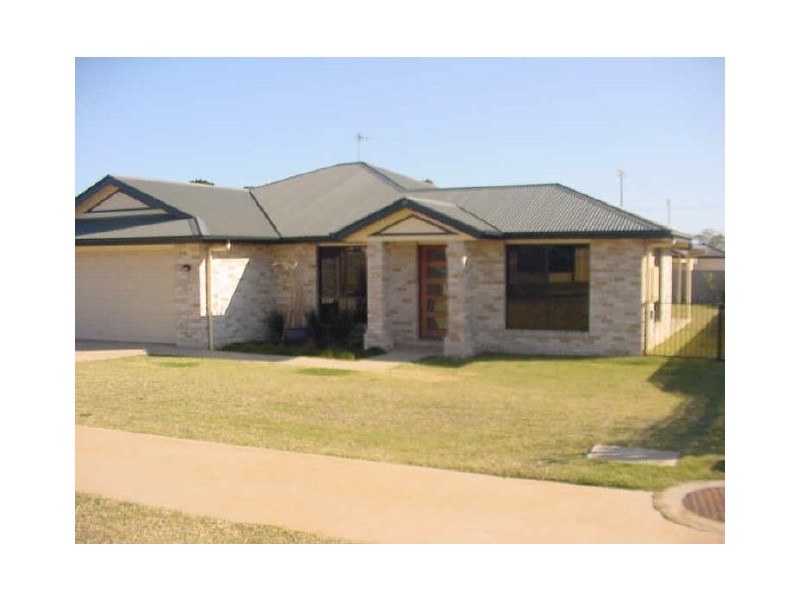 19 Prime Minister Drive, Middle Ridge QLD 4350