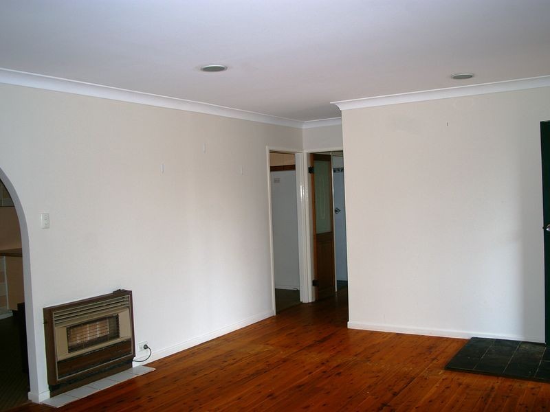 8 Lister Street, Harristown QLD 4350