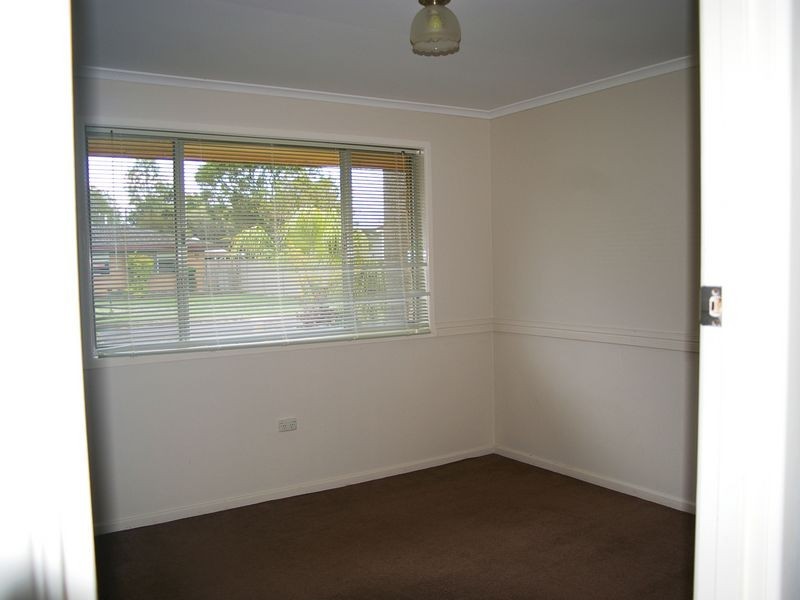 8 Lister Street, Harristown QLD 4350