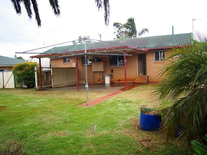 8 Lister Street, Harristown QLD 4350