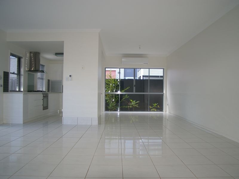 24/21 Andersson Court, Highfields QLD 4352