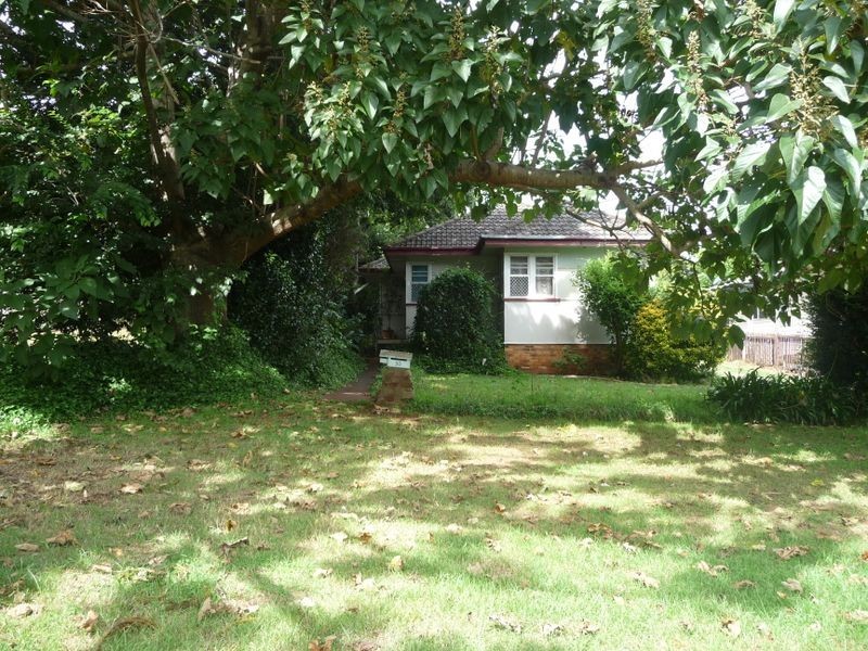 30 Suffolk Street, East Toowoomba QLD 4350