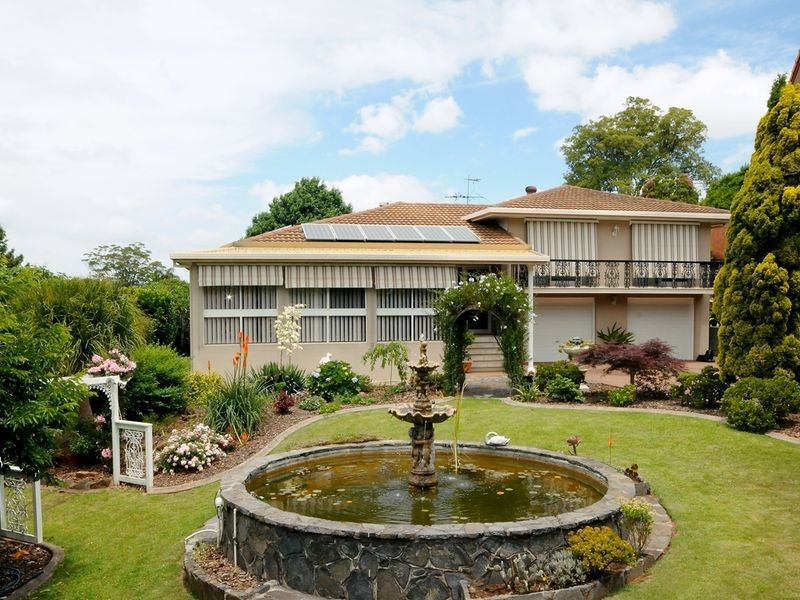 35 Murphys Cr Rd, Blue Mountain Heights QLD 4350