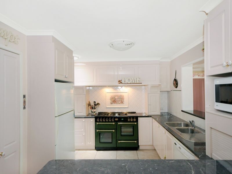 35 Murphys Cr Rd, Blue Mountain Heights QLD 4350