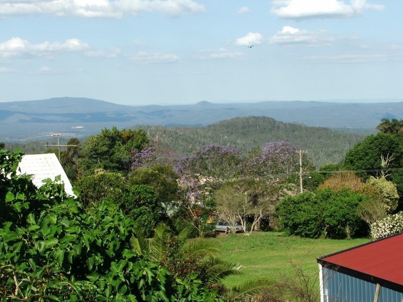 35 Murphys Cr Rd, Blue Mountain Heights QLD 4350