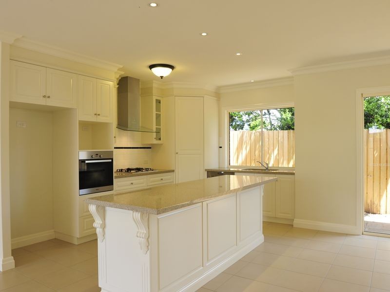 4/82 Curzon Street, East Toowoomba QLD 4350