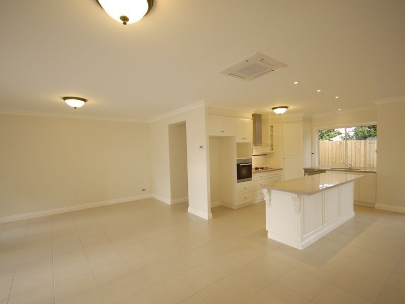 4/82 Curzon Street, East Toowoomba QLD 4350