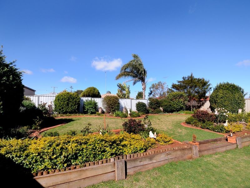 36 Cherokee Drive, Wilsonton QLD 4350