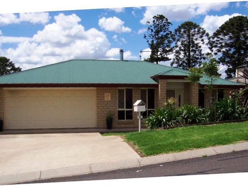 13 Maguire Court, Harristown QLD 4350