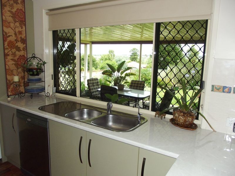 13 Maguire Court, Harristown QLD 4350