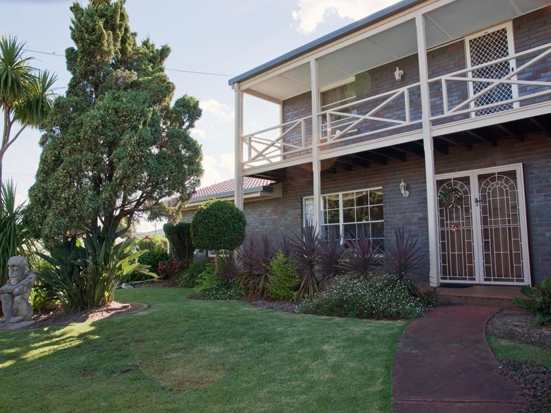 47 Knockator Crescent, Centenary Heights QLD 4350