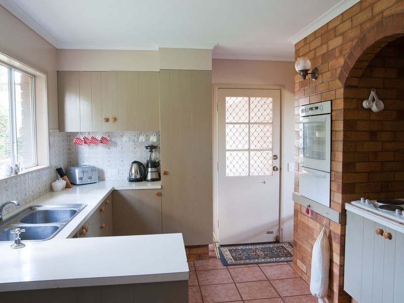 47 Knockator Crescent, Centenary Heights QLD 4350