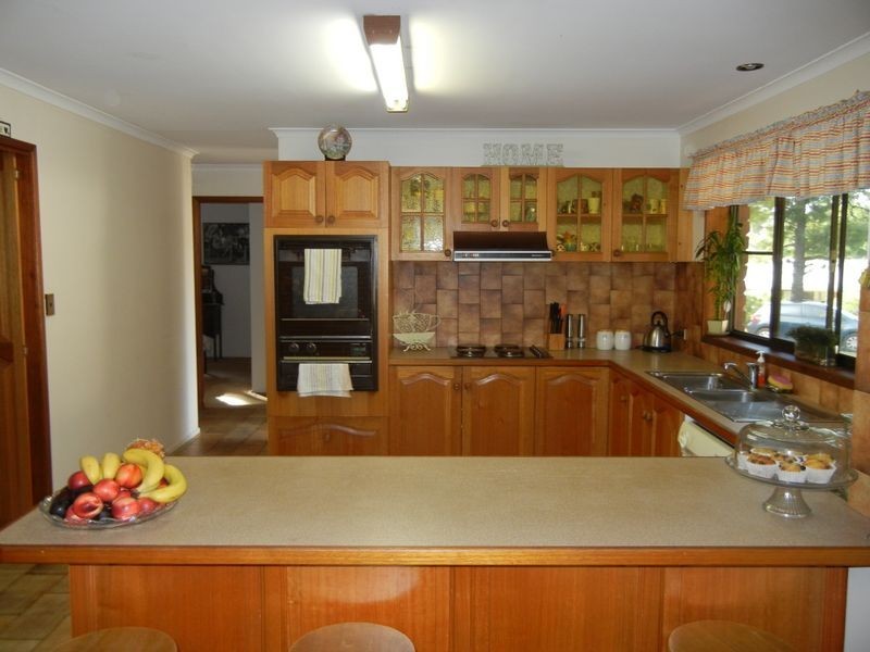 6 Highfields Road, Highfields QLD 4352