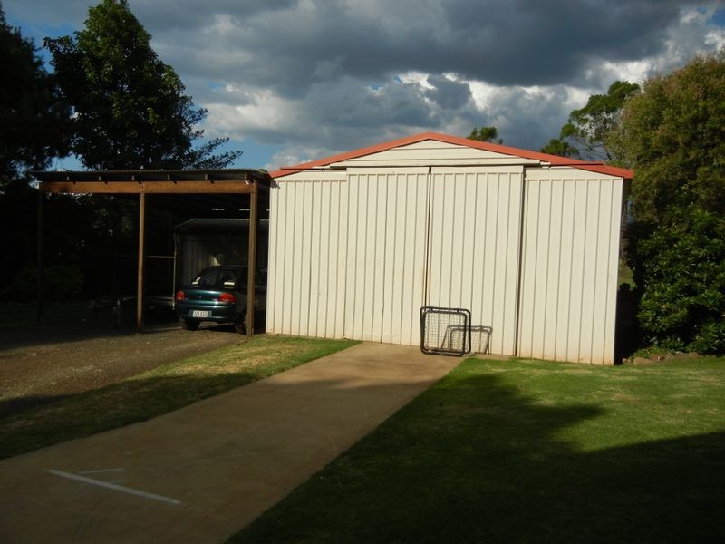 6 Highfields Road, Highfields QLD 4352