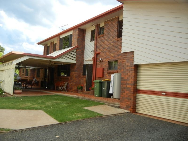 6 Highfields Road, Highfields QLD 4352