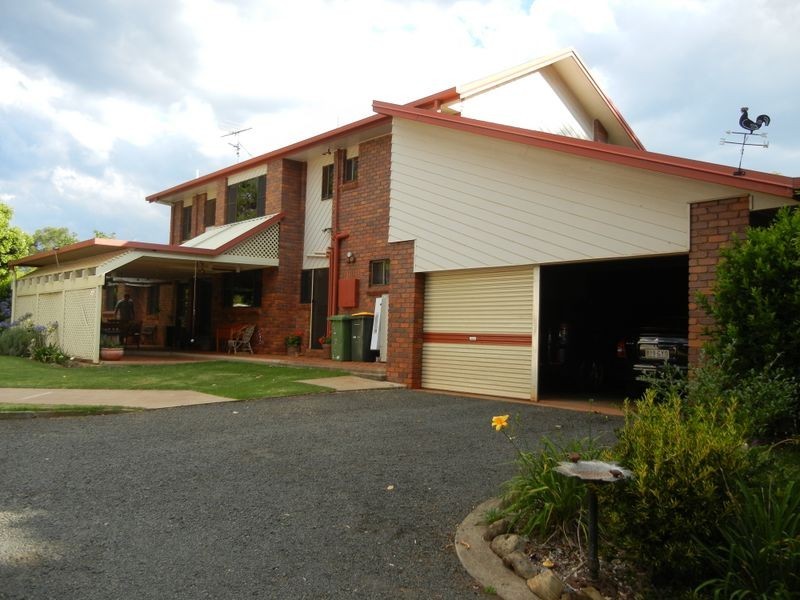 6 Highfields Road, Highfields QLD 4352