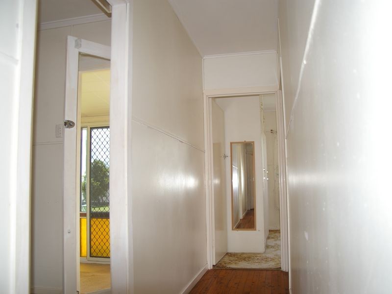 5 Eardley Street, Newtown QLD 4350