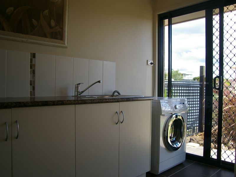 2 Petria Court, Meringandan QLD 4352