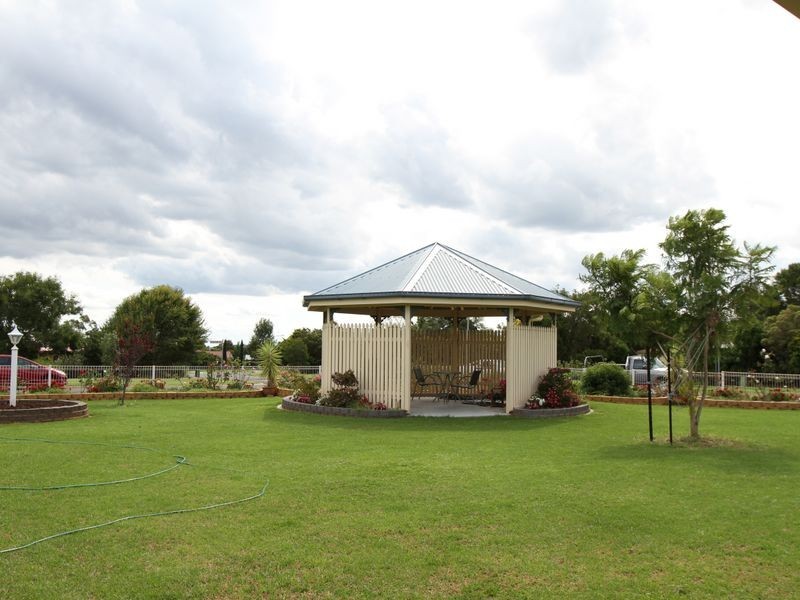 1 Powell Court, Highfields QLD 4352