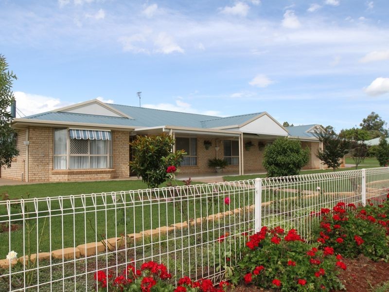 1 Powell Court, Highfields QLD 4352