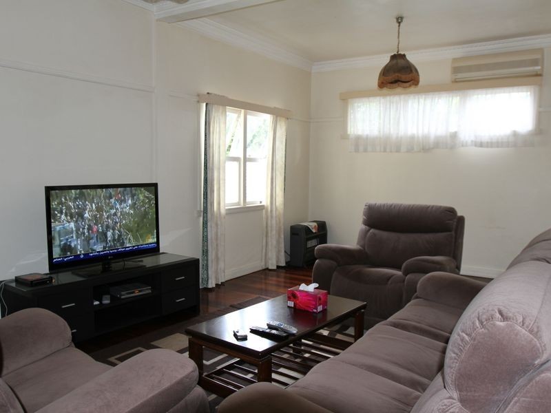 14 Fourth Avenue, Harristown QLD 4350