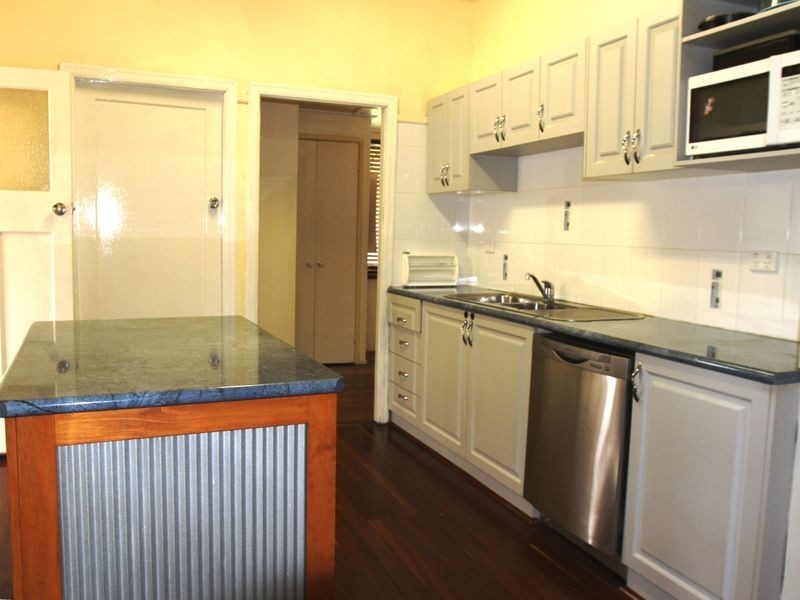 14 Fourth Avenue, Harristown QLD 4350