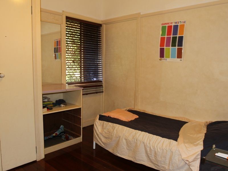 14 Fourth Avenue, Harristown QLD 4350