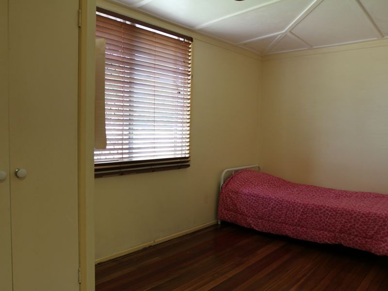 14 Fourth Avenue, Harristown QLD 4350