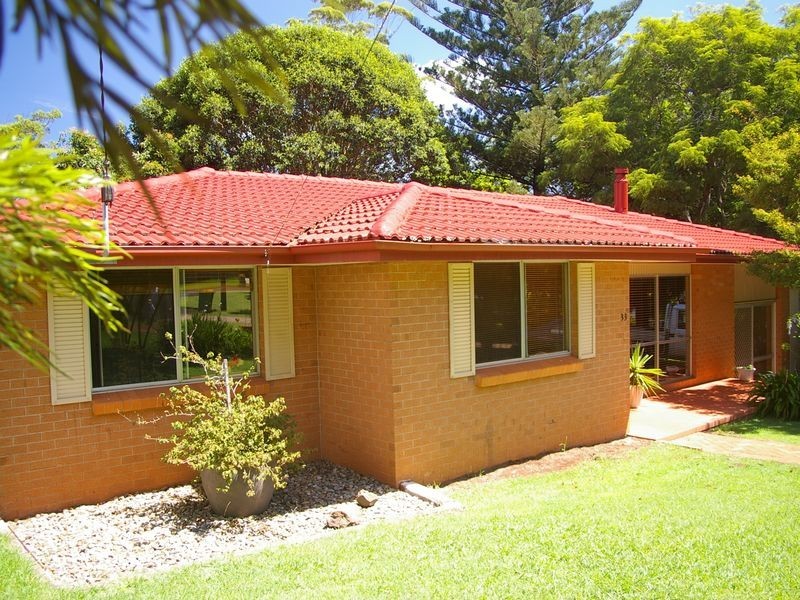 33 Barrymount Crescent, Mount Lofty QLD 4350