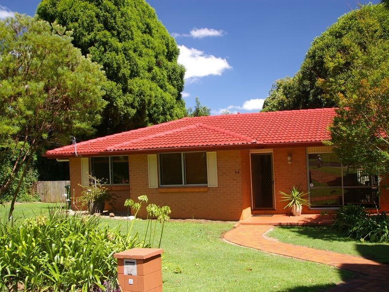 33 Barrymount Crescent, Mount Lofty QLD 4350