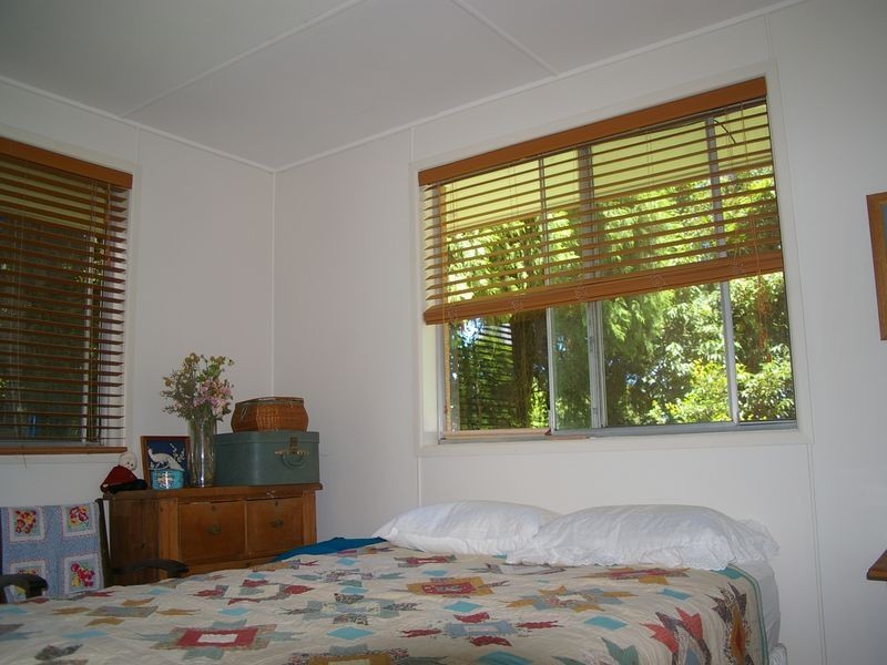 33 Barrymount Crescent, Mount Lofty QLD 4350