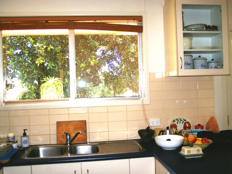 33 Barrymount Crescent, Mount Lofty QLD 4350