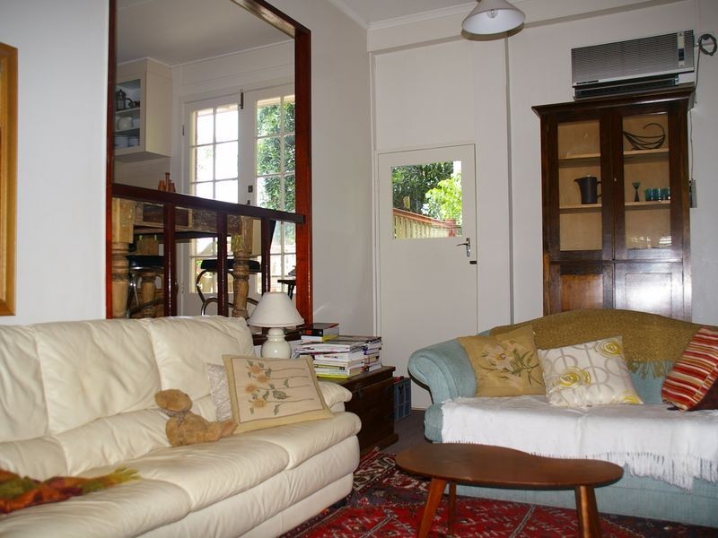 33 Barrymount Crescent, Mount Lofty QLD 4350