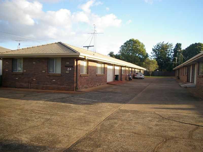 4/24 Warwick Street, Harristown QLD 4350