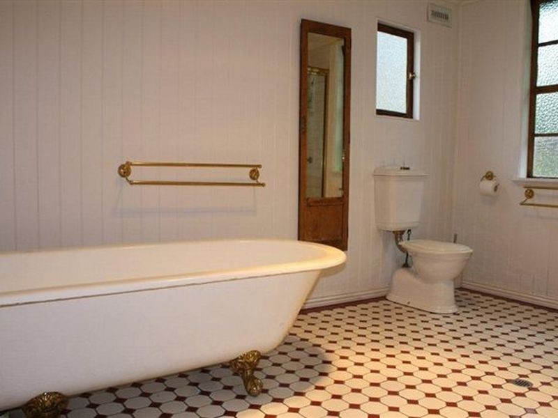 10 Godfrey Street, East Toowoomba QLD 4350